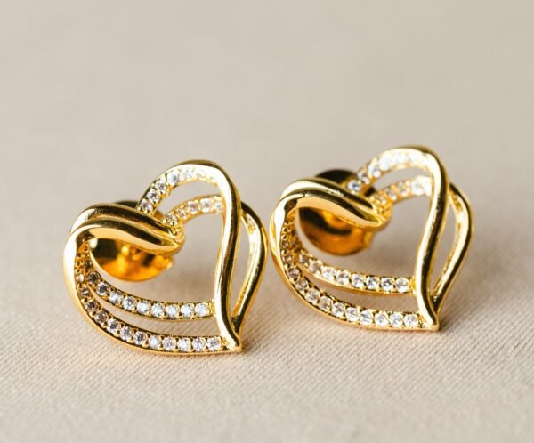 Brinco Coração Cravejado Banhado Em Ouro 18K