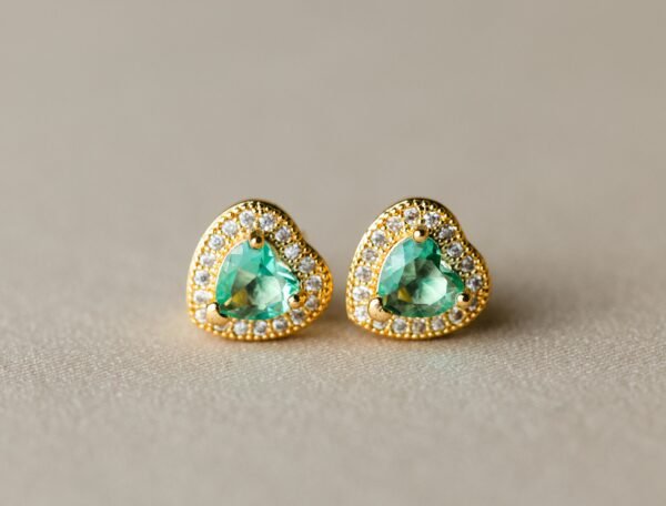 Brinco Coração Verde Banhado Em Ouro 18K