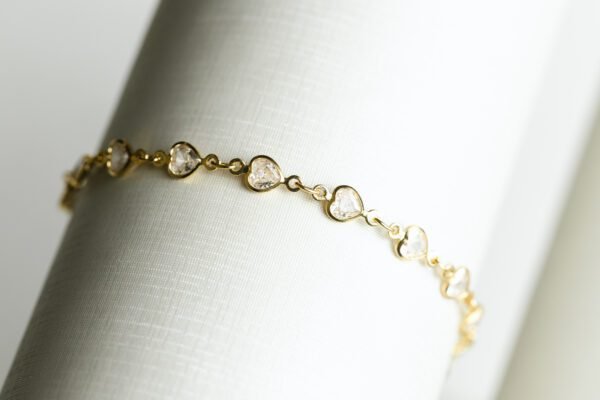 Pulseira Zircônia Branca Coração Banhado Em Ouro 18K